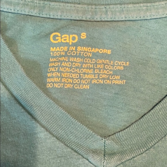 Men’s GAP Green V-Neck Short Sleeve Tee - Picture 7 of 7
